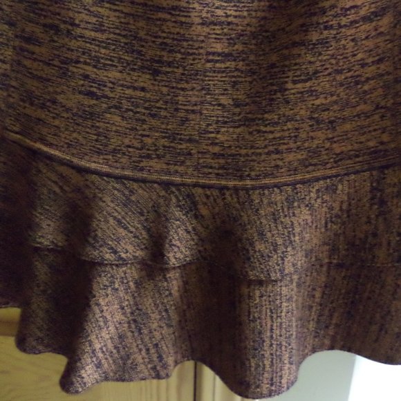 Exclusively MISOOK Skirt with a Flare~Bronze + Black Heathered ~Pleat Accents~2X - Picture 4 of 10